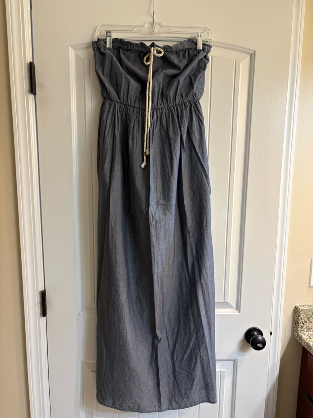 🌸GAP Sleeveless Chambray Dress